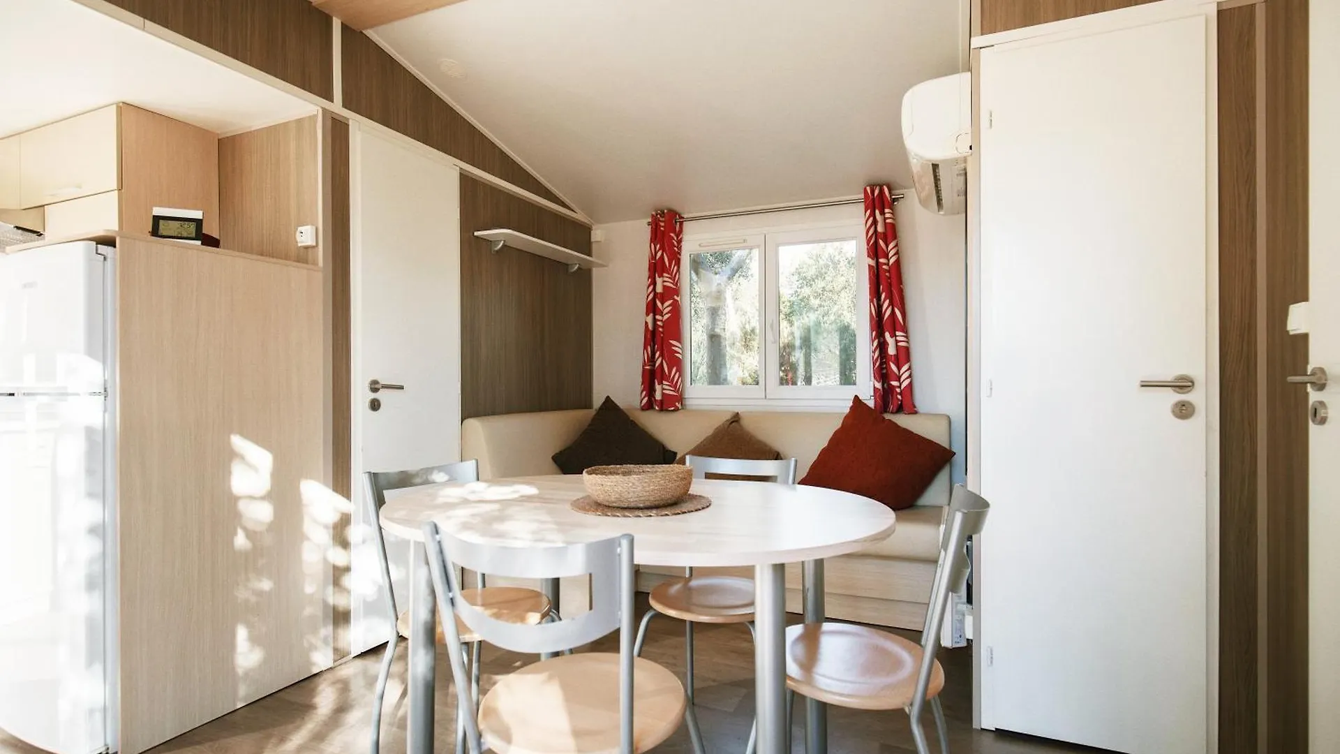 Penzion Hostal Rural Can Pau Cantallops